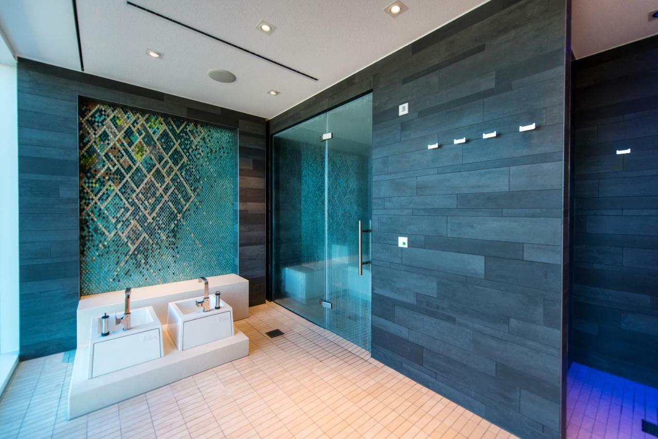 Отель Faehrhaus Koblenz Экстерьер фото A shower room